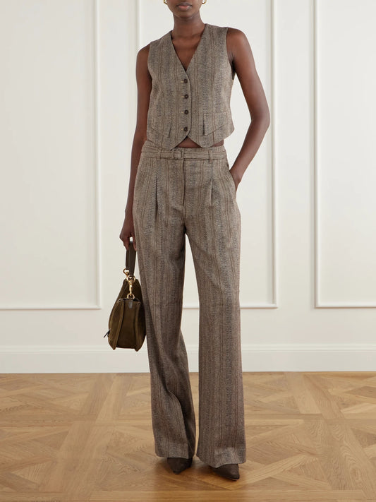 Image of a model wearing Pants. Product name - Wool And Cotton-blend Wide-leg Pants in Brown colour by brand - RRL
