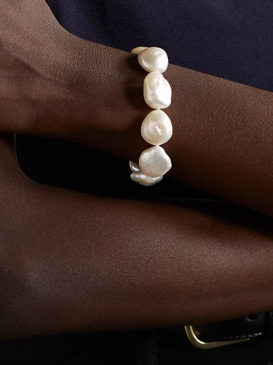 Image of Bracelets. Product name - 14-karat Gold Pearl Bracelet in Off-white colour by brand - Mateo