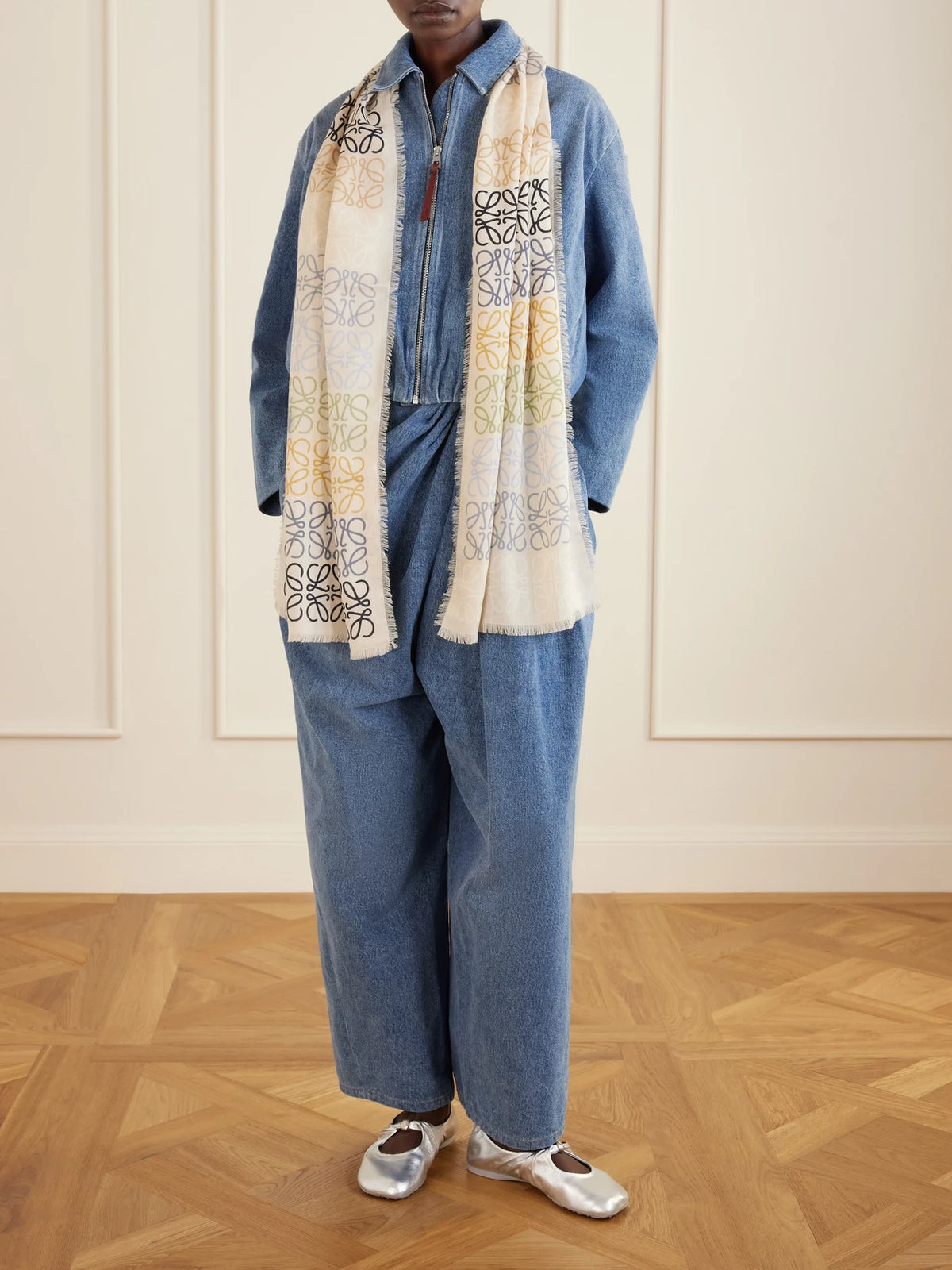 Image of Scarves & Shawls. Product name - Fringed Printed Wool, Silk And Cashmere-blend Scarf in White colour by brand - LOEWE