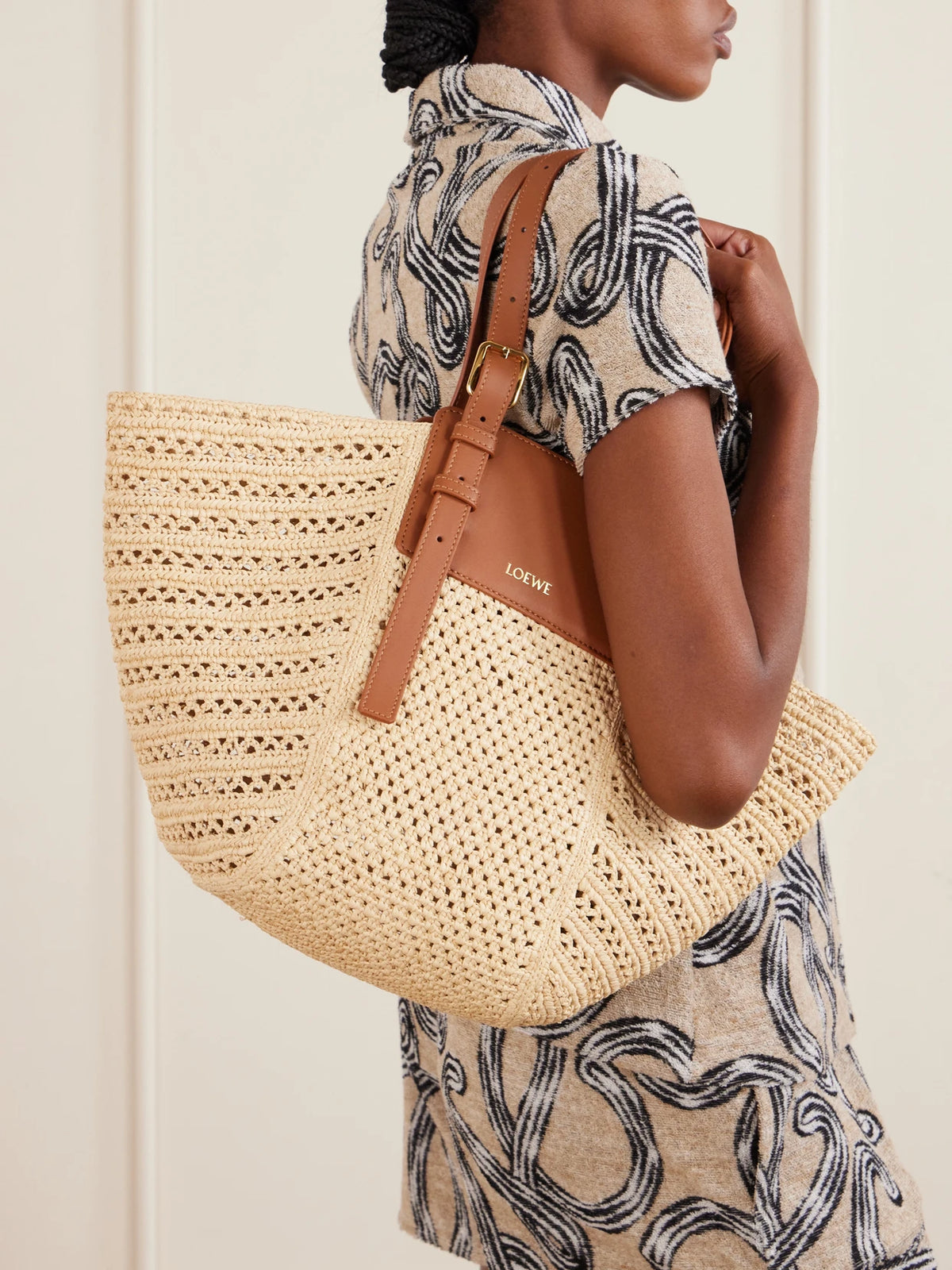 Image of Bags. Product name - + Paula's Ibiza Hammock Cabas Leather-trimmed Raffia Tote in Neutral colour by brand - LOEWE