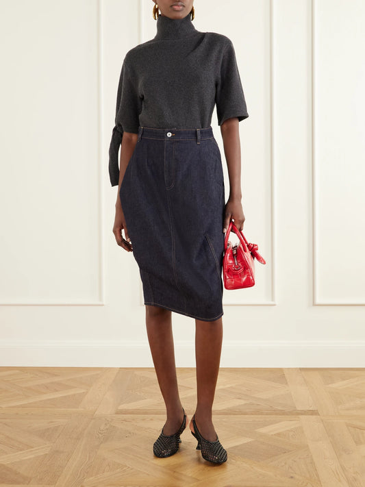 Image of a model wearing Outerwear. Product name - La Maille Fiocco Wool And Cashmere-blend Turtleneck Sweater in Dark gray colour by brand - Jacquemus