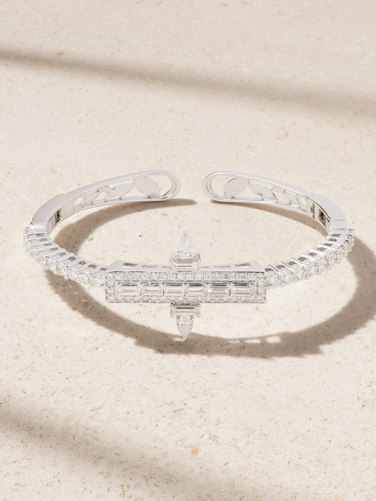18-karat White Gold Diamond Bangle