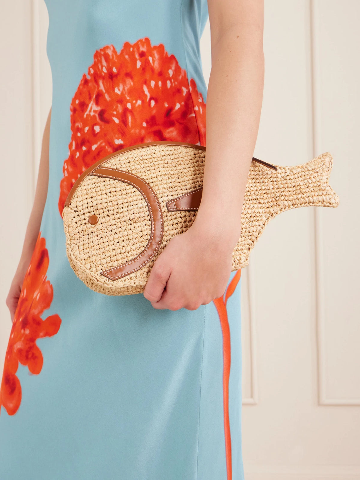 Image of Bags. Product name - Pesce Leather-trimmed Raffia Clutch in Neutral colour by brand - STAUD