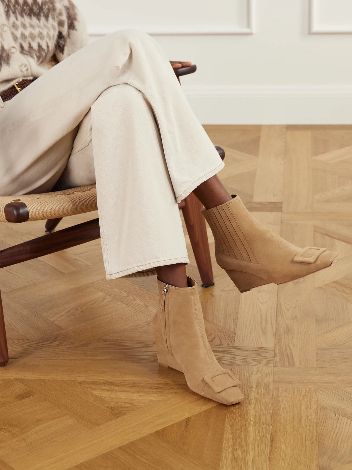 Roger Belle Vivier 60 Suede Ankle Boots