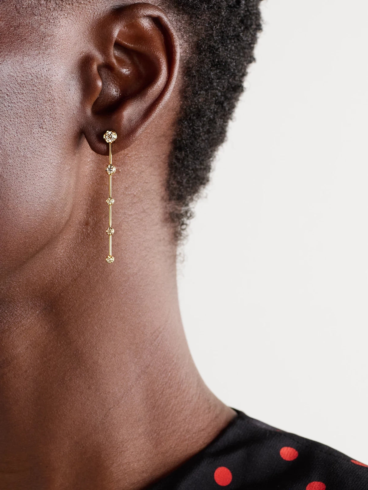 Image of Earrings. Product name - Linear 5 Illusion 18-karat Gold Diamond Earrings in Multi colour by brand - Jennifer Meyer