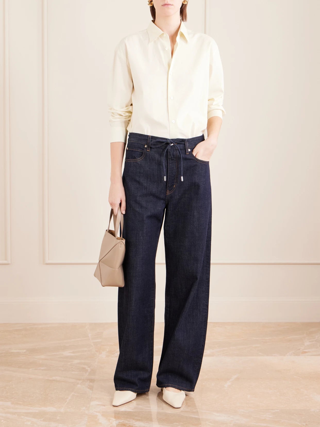 Image of Jeans. Product name - High Rise Curve High-rise Barrel-leg Jeans in Blue colour by brand - FRAME