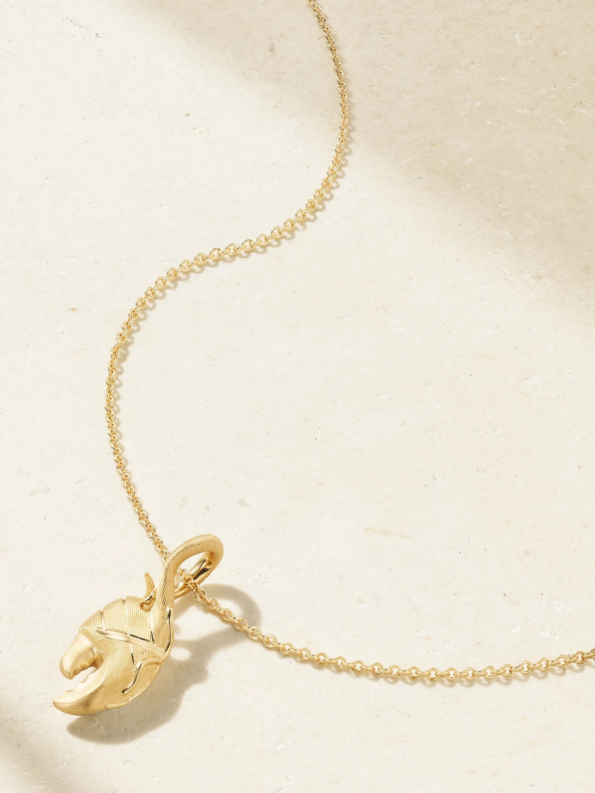 Young Fish Claw 18-karat Gold Necklace