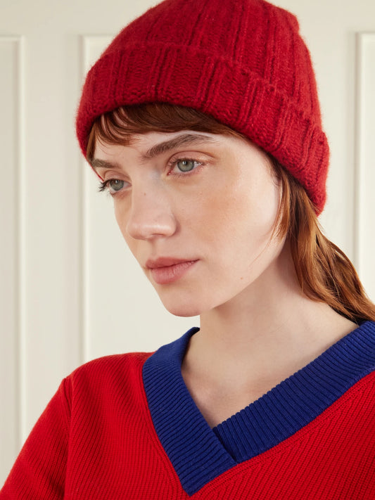 Image of Hats. Product name - Bhaltair Cashmere And Silk-blend Beanie in Red colour by brand - Johnstons of Elgin