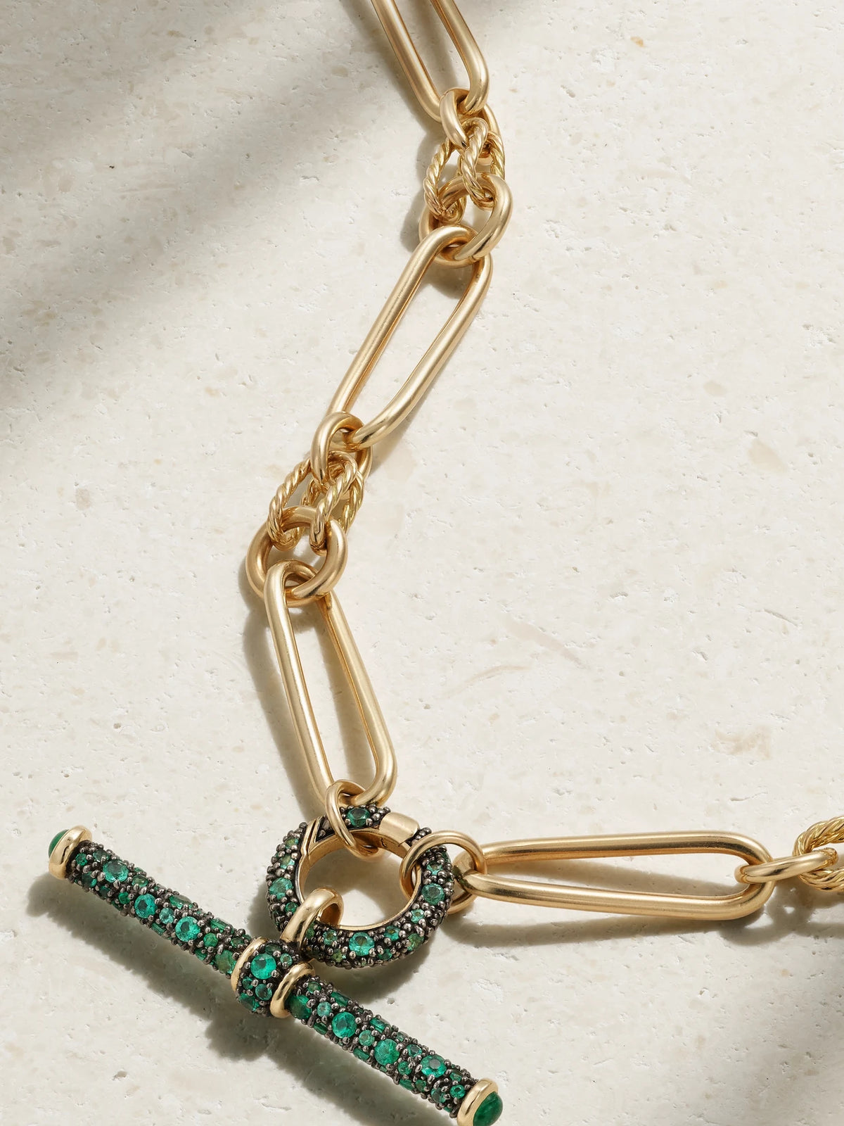 Twisted Link Connection 14-karat Gold Emerald Necklace