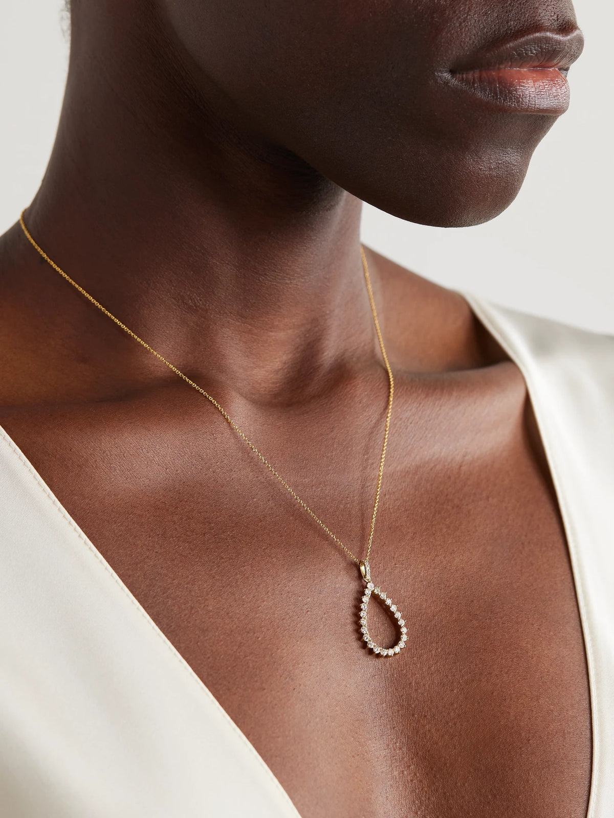 Image of Necklaces. Product name - 3-prong 18-karat Gold Diamond Necklace in Multi colour by brand - Jennifer Meyer