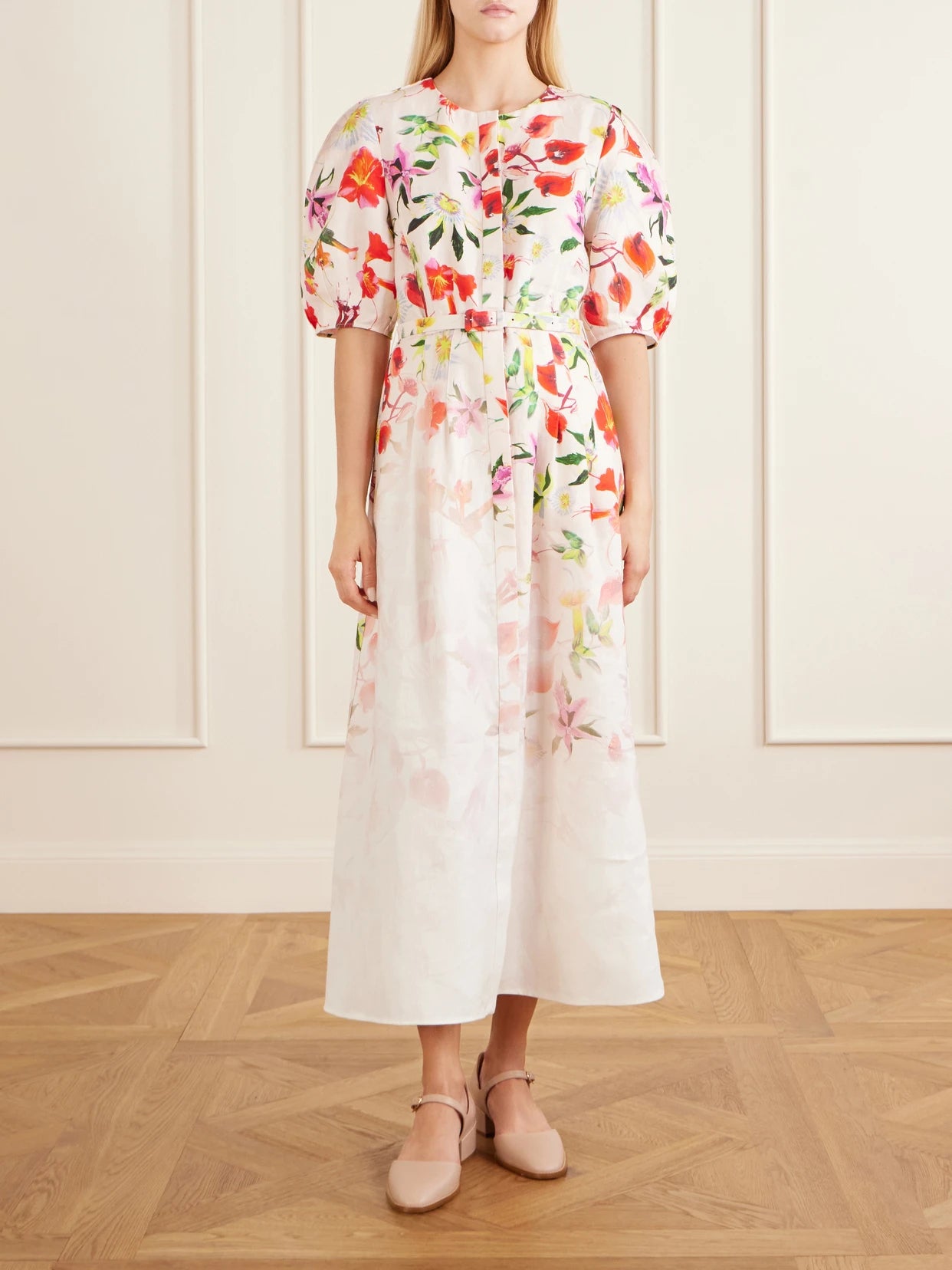 Image of Dresses. Product name - Ignis Floral- Printed Linen And Cotton Midi Dress in White colour by brand - Gabriela Hearst