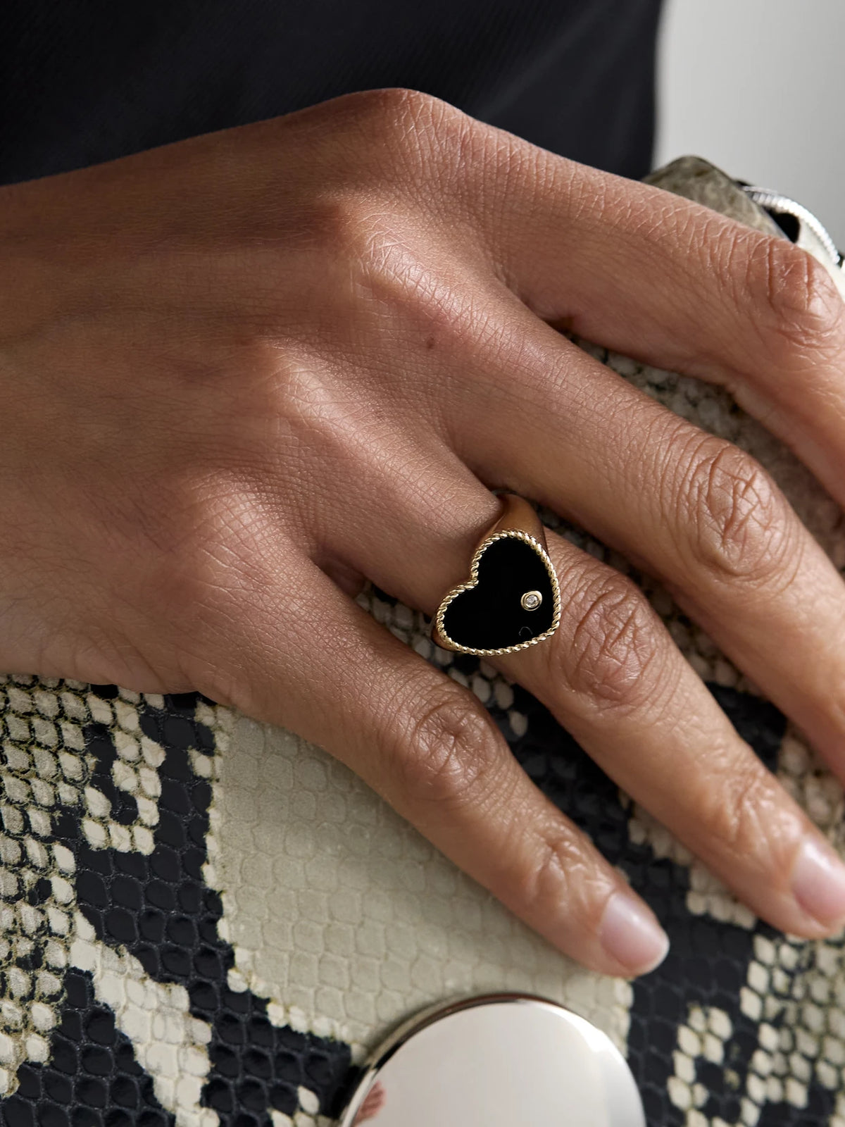 Image of Rings. Product name - Chevalière Coeur 9-karat Gold, Onyx And Diamond Ring in Black colour by brand - Yvonne Léon