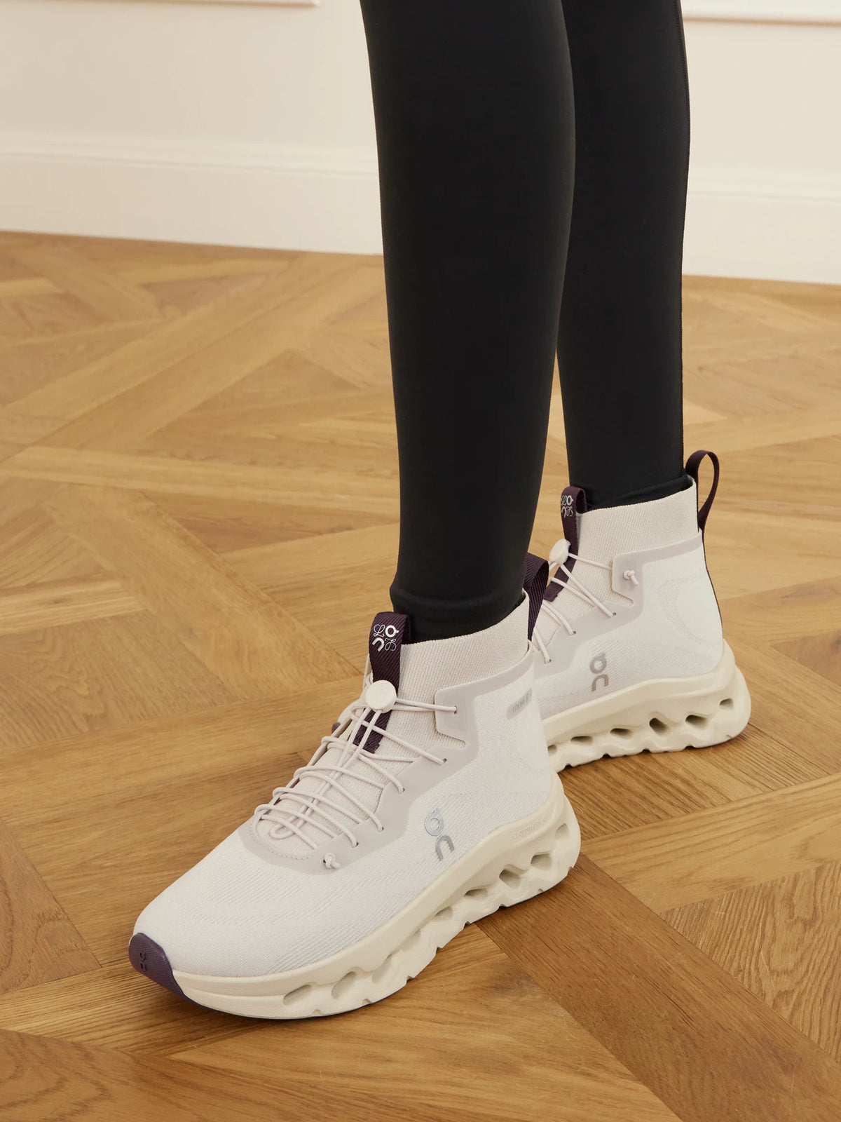 + On Cloudtilt Sneakers