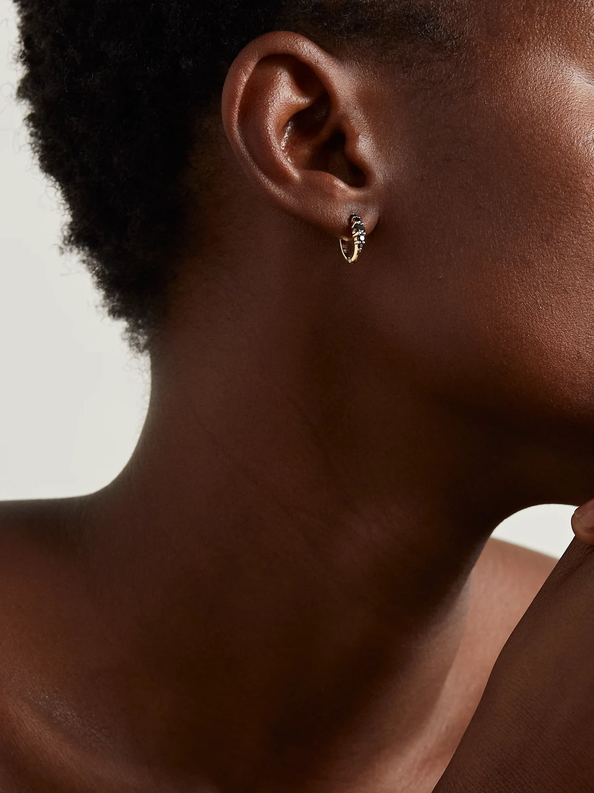 Image of Earrings. Product name - Rivulet Medium 18-karat Gold Diamond Hoop Earrings in Black colour by brand - Ileana Makri