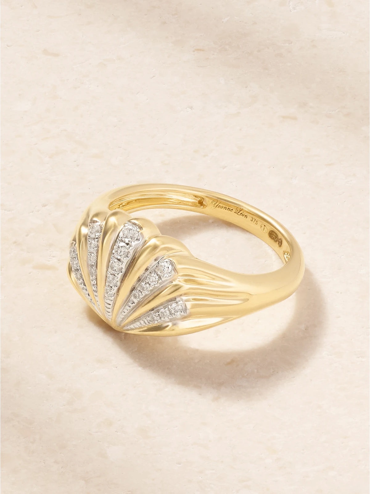 Baby Chevalière Coquillage 9-karat Gold Diamond Ring