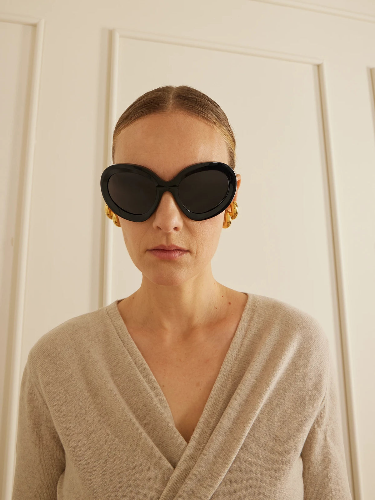 Image of Sunglasses. Product name - Round-frame Acetate Sunglasses in Black colour by brand - Alaïa