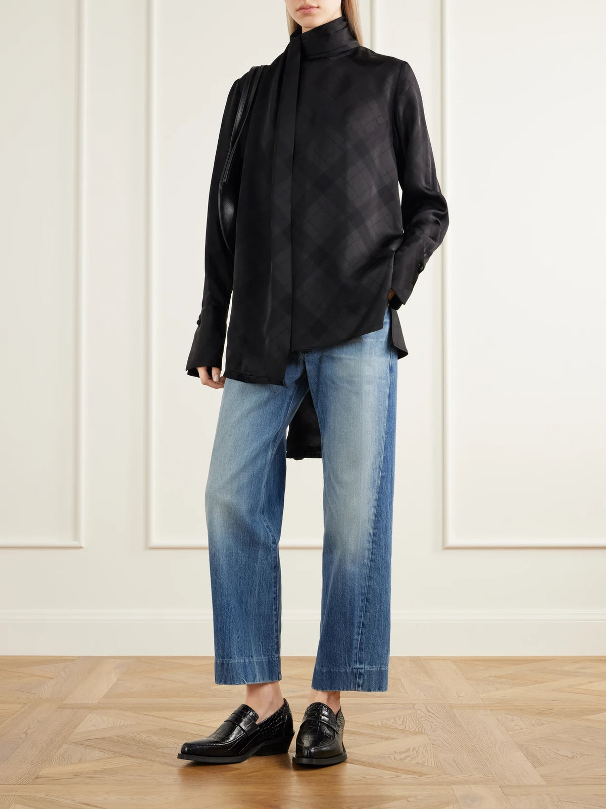 Image of Jeans. Product name - The Bijou Cropped Recycled Low-rise Straight-leg Jeans in Mid denim colour by brand - RÙADH
