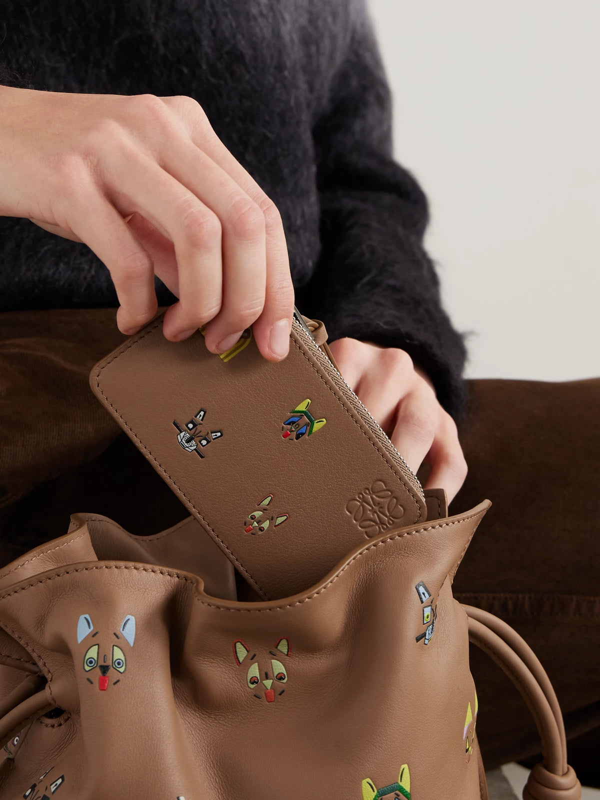 Image of Wallets & Money Clips. Product name - + Louis Wain Cats Printed Leather Cardholder in Sand colour by brand - LOEWE