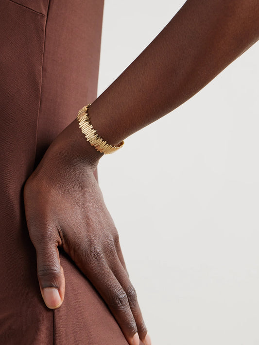 Image of Bracelets. Product name - 18-karat Gold Bangle in Multi colour by brand - Suzanne Kalan