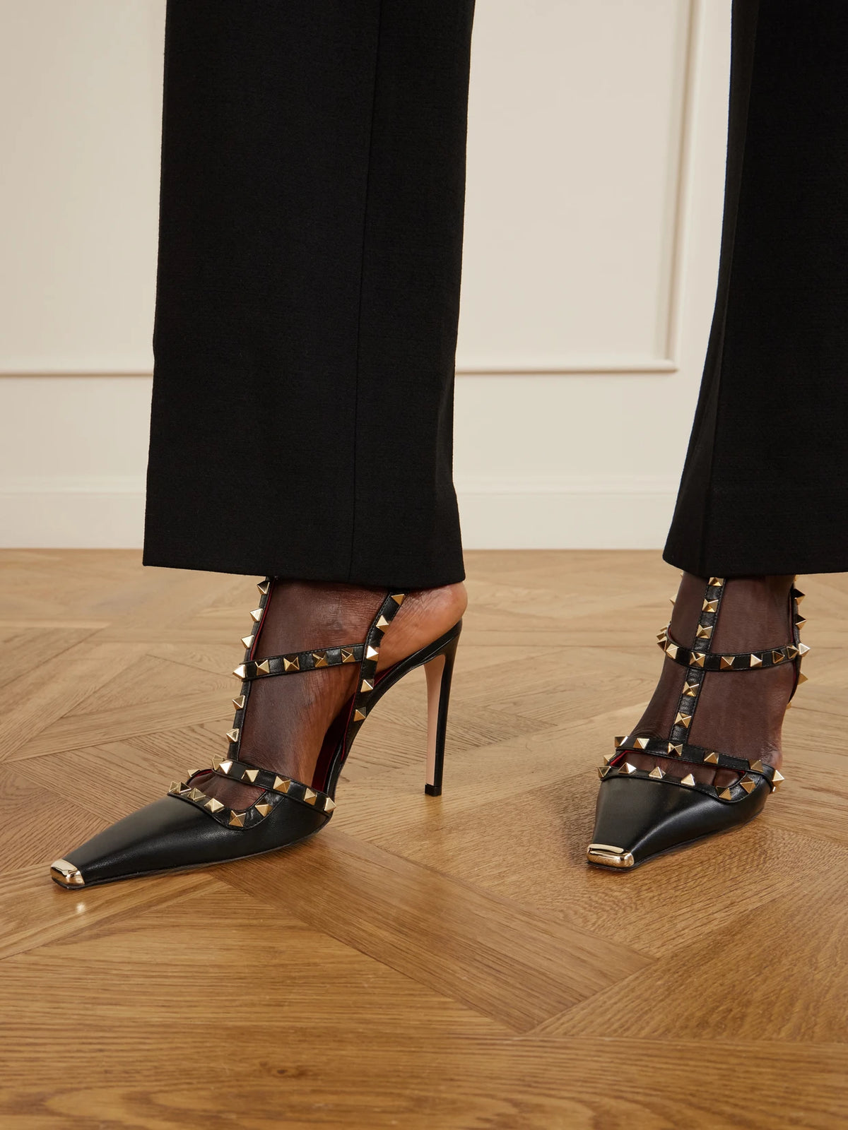Rockstud Patent-leather Pumps