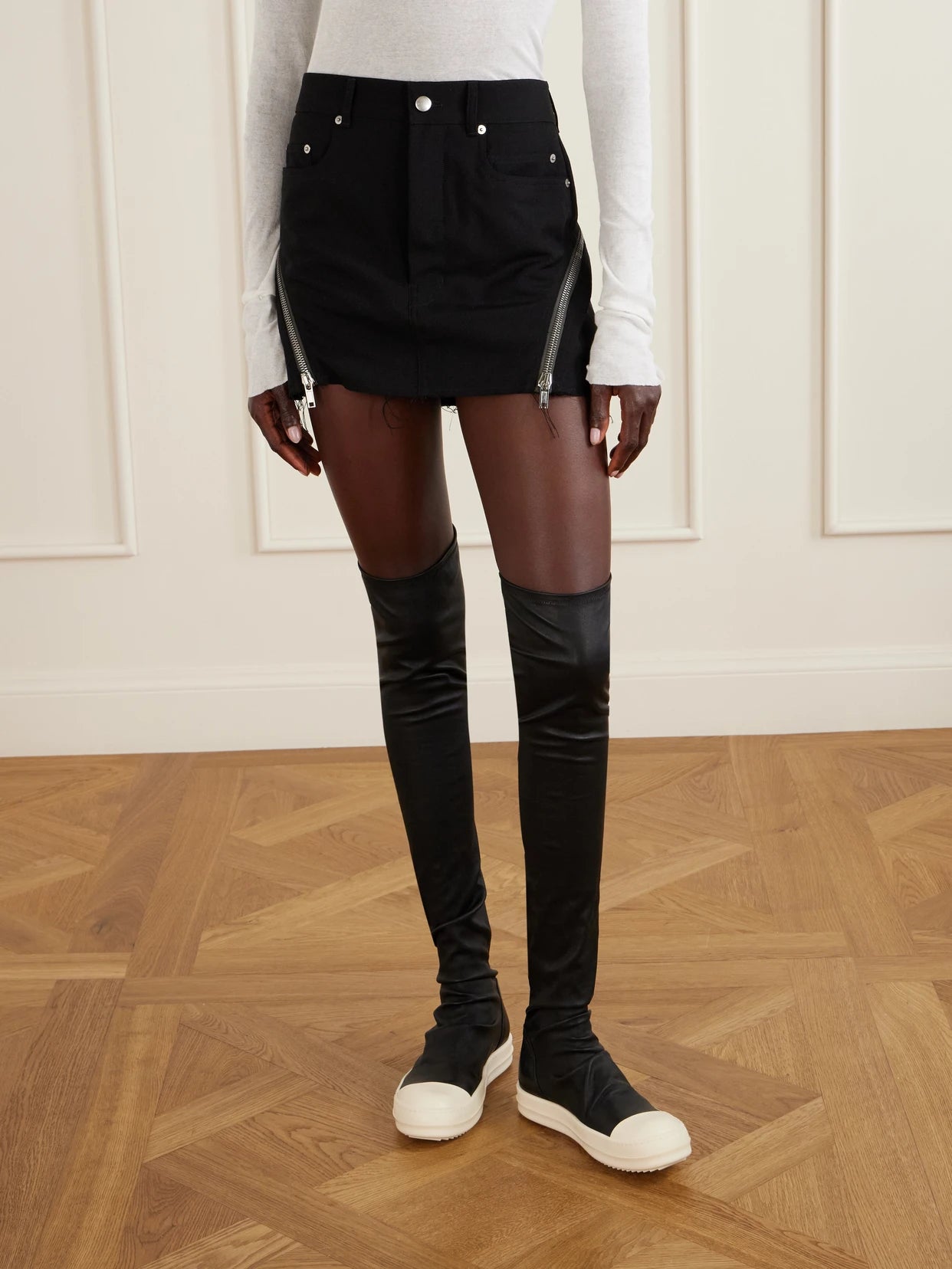 Bolan Banana Frayed Wool Grain De Poudre Mini Skirt
