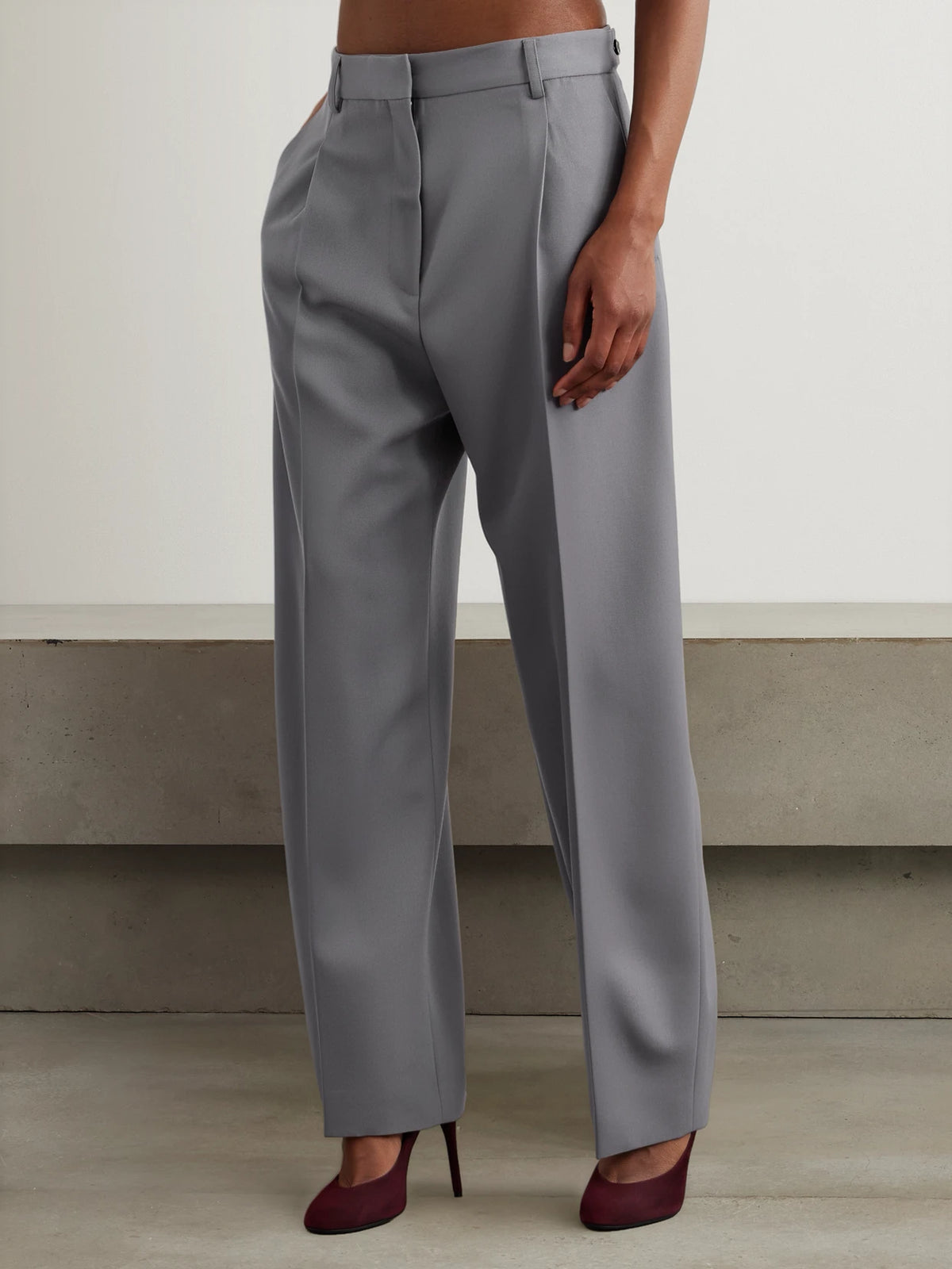 Alaïa Capri Pleated Wool-gabardine Straight-leg Pants