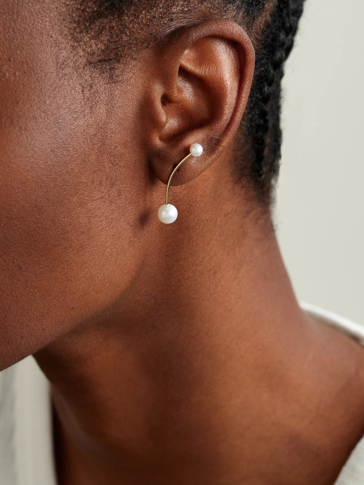Image of Earrings. Product name - Stella Eclipse 18-karat Gold Pearl Single Earring in Multi colour by brand - Sophie Bille Brahe