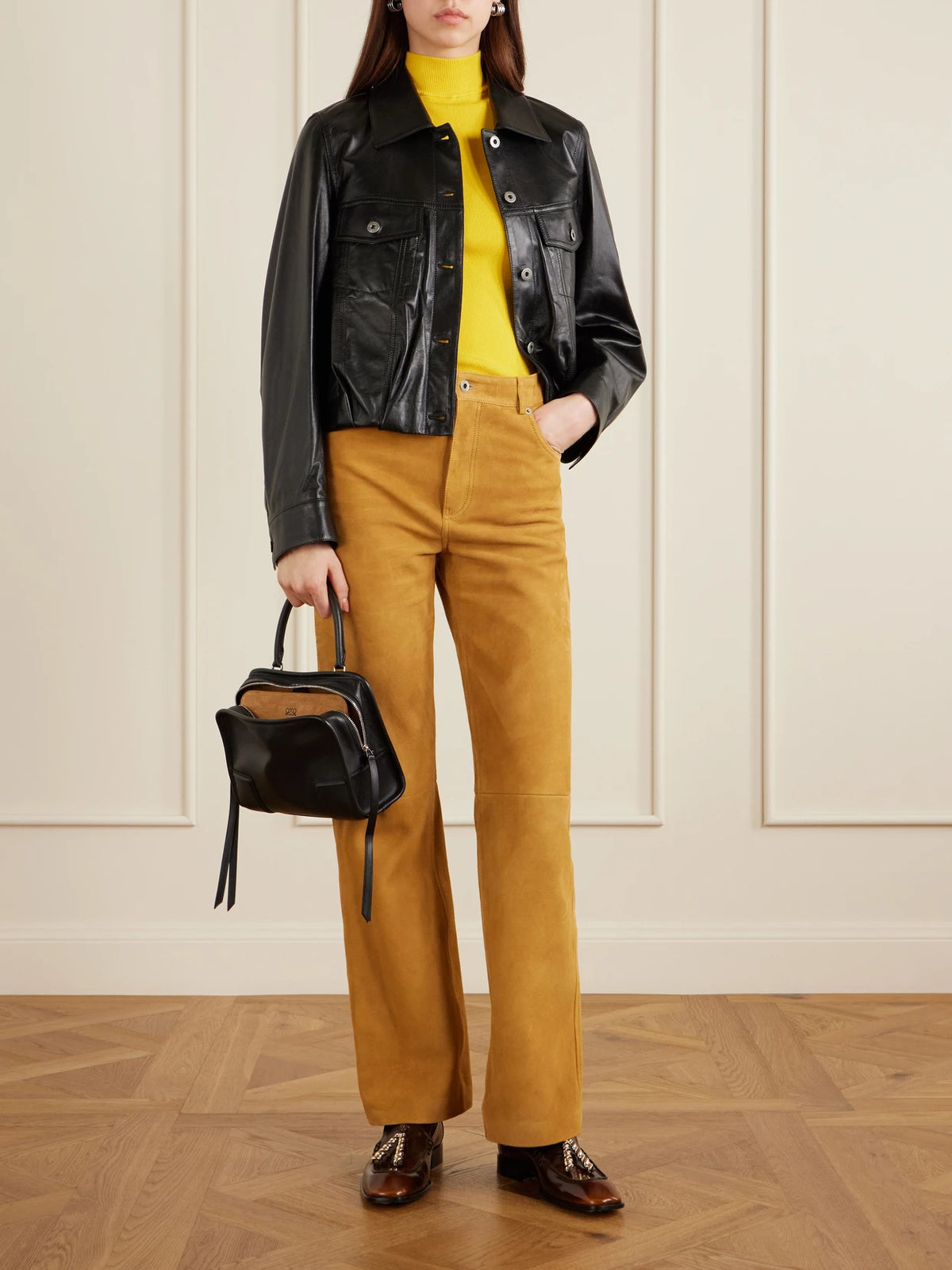 Image of Bags. Product name - Amazona 180 Leather Shoulder Bag in Black colour by brand - LOEWE