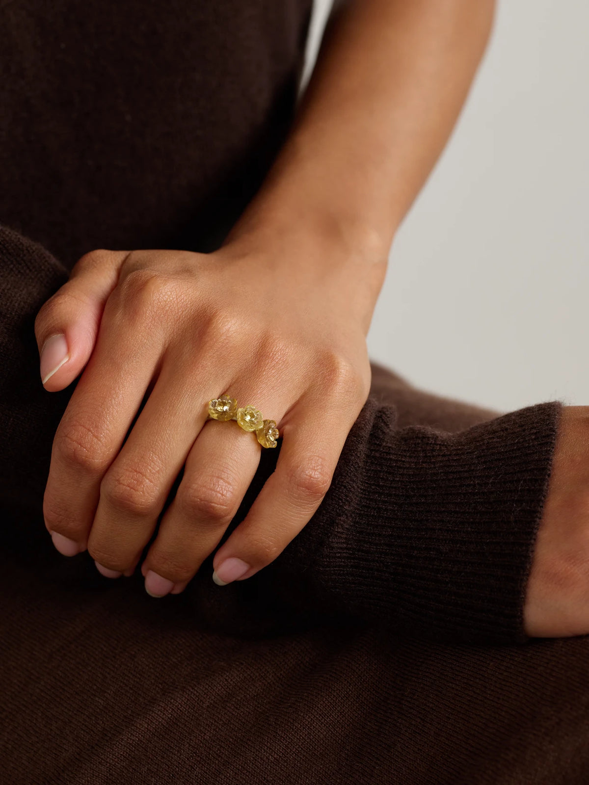 Image of Rings. Product name - Botanical 18-karat Gold Beryl Ring in Multi colour by brand - Irene Neuwirth