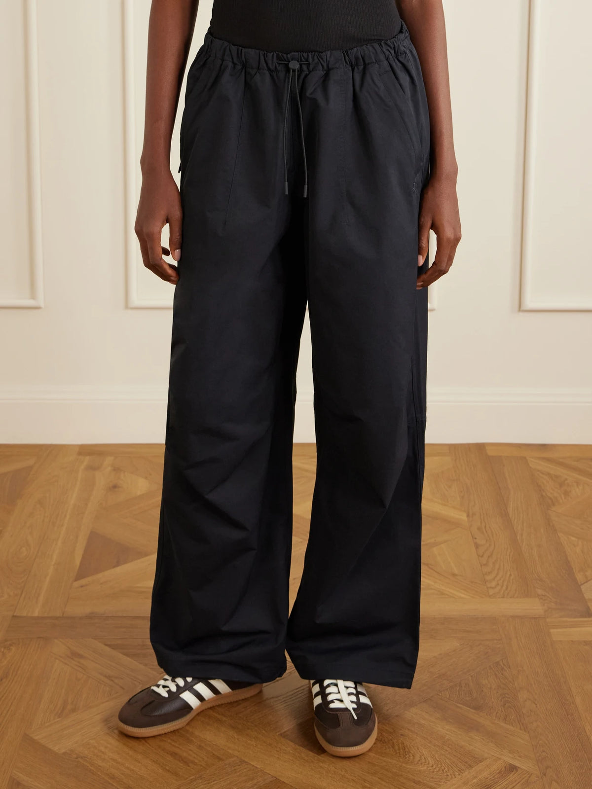 ON Woven Wide-leg Pants