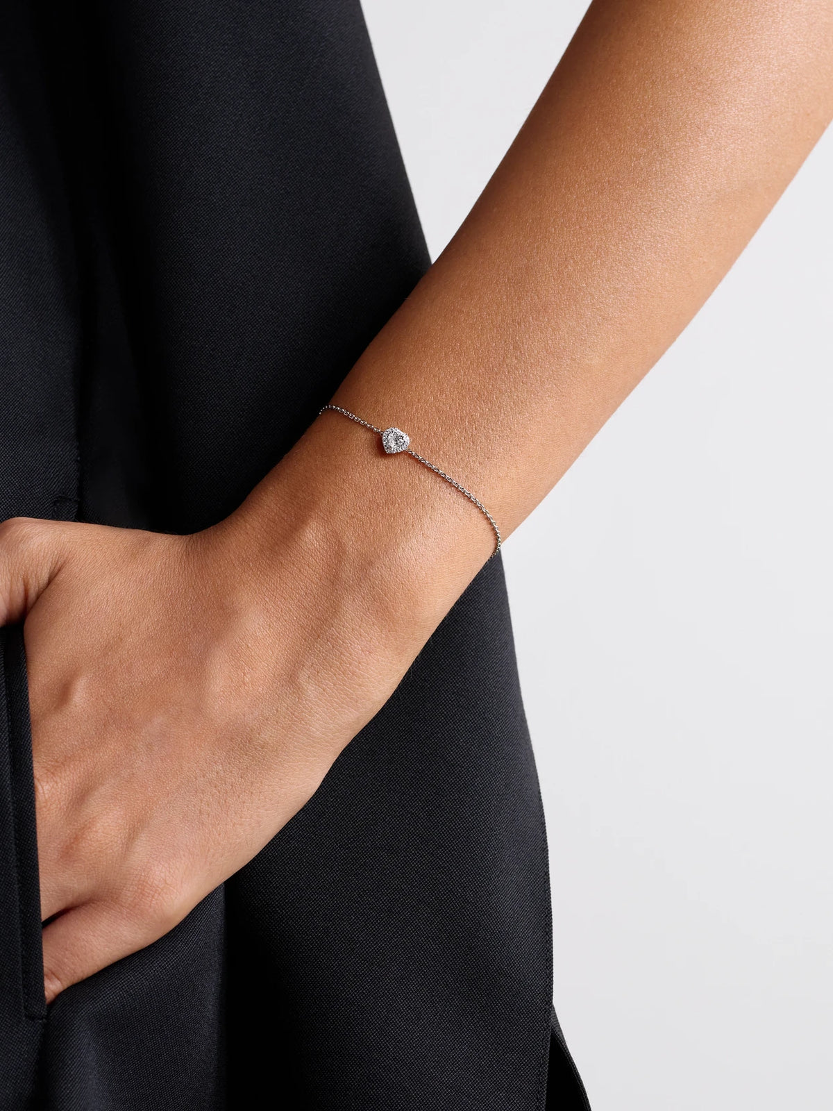 Image of Bracelets. Product name - Aura Solitare 18-karat White Gold Diamond Bracelet in Multi colour by brand - De Beers London