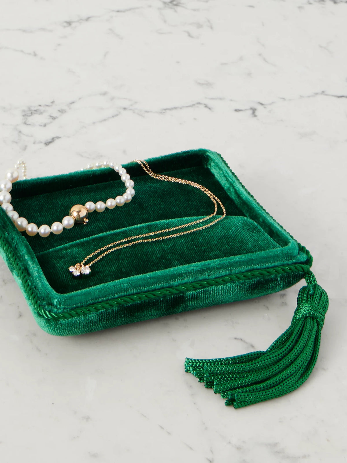 Image of Decor. Product name - Tasseled Velvet Jewelry Case in Green colour by brand - Sophie Bille Brahe