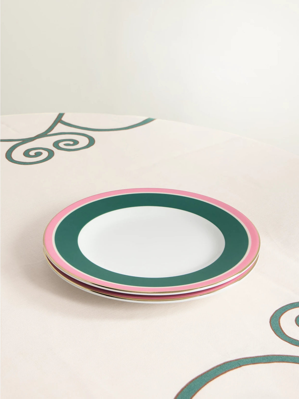 Set Of Two 26cm Printed Gold-plated Porcelain Dessert Plates