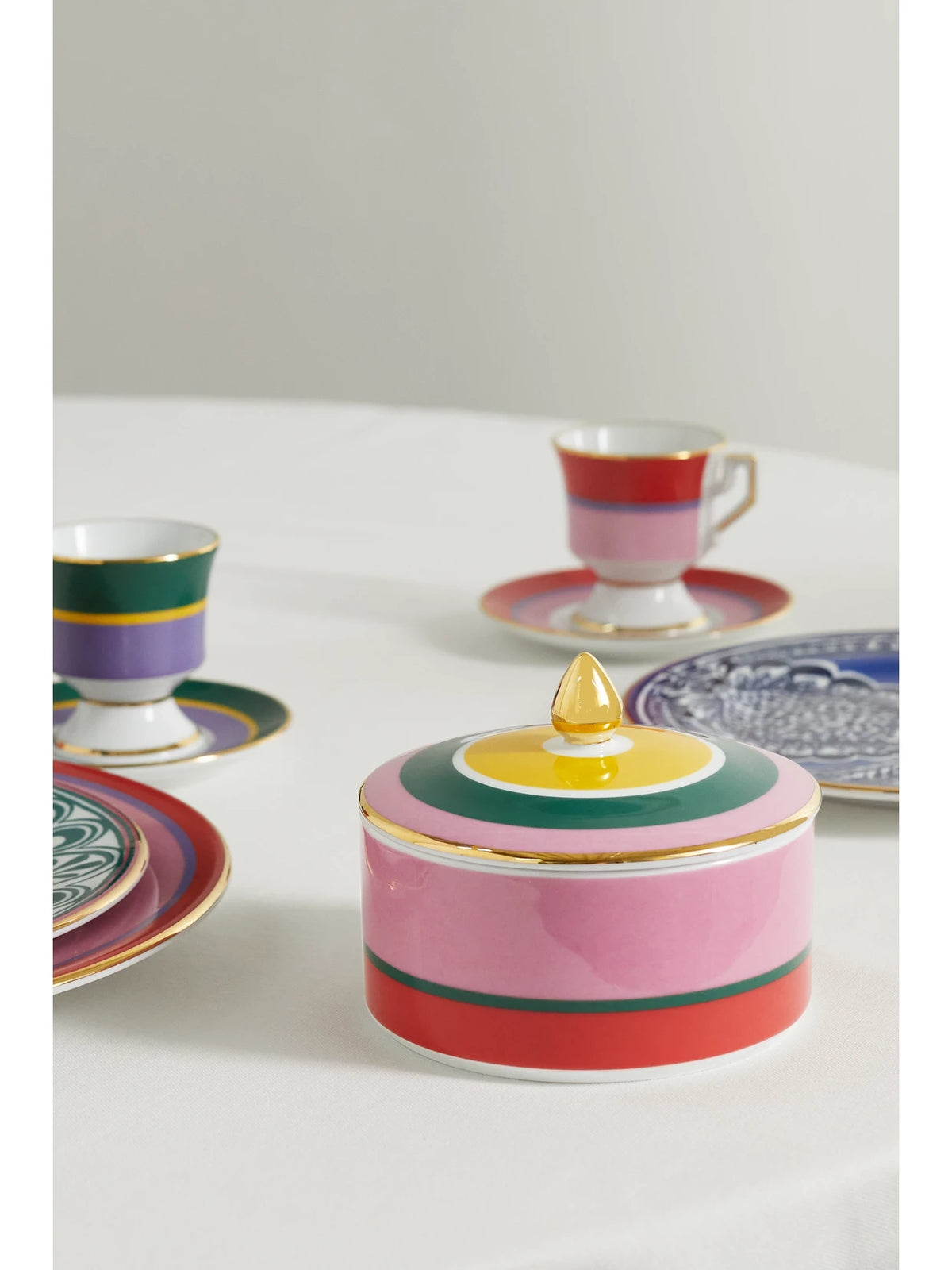 Image of Tableware. Product name - Gold-plated Porcelain Jar in Pink colour by brand - La DoubleJ