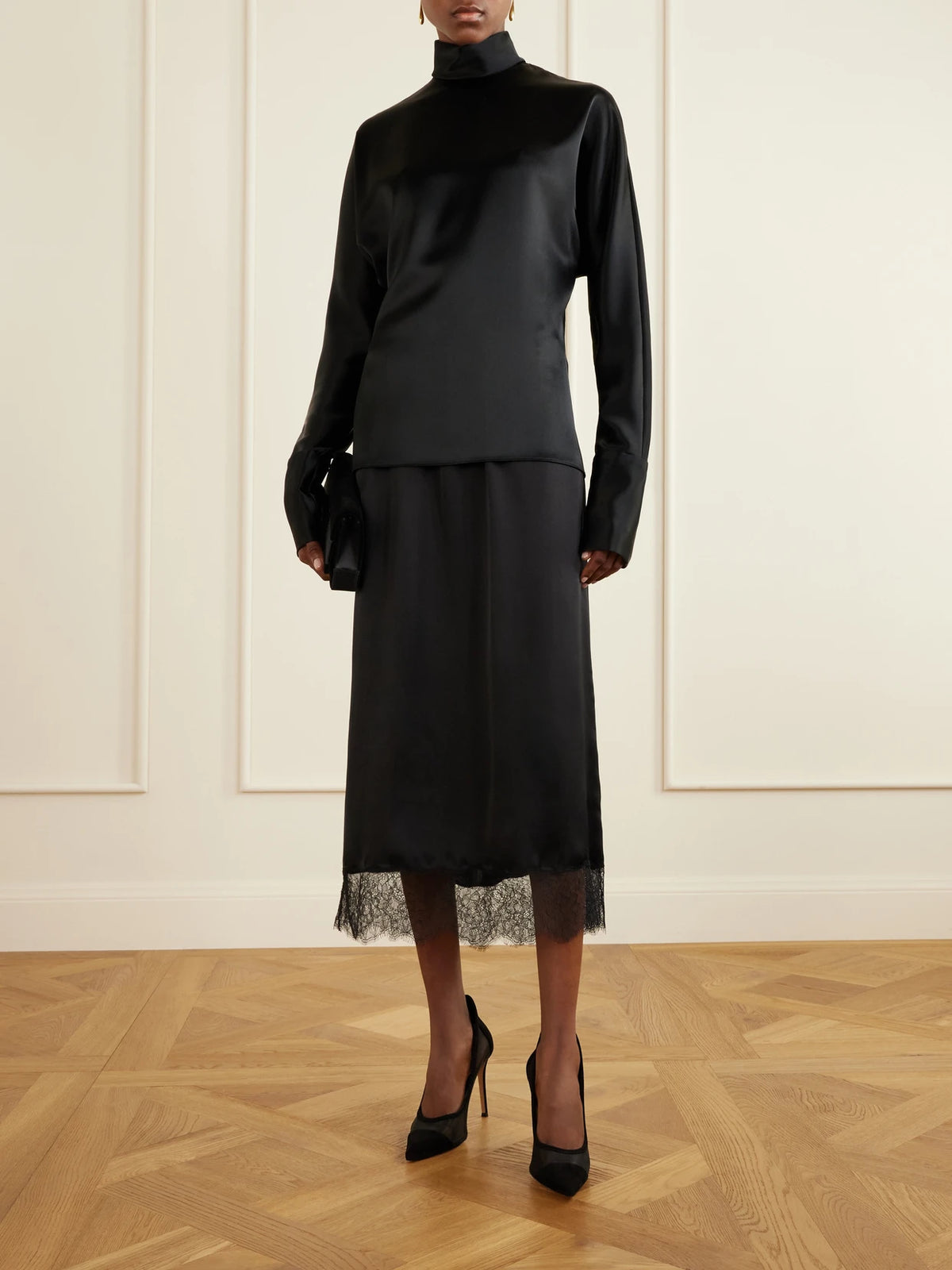 Image of Heels. Product name - 95 Mesh-trimmed Suede Pumps in Black colour by brand - Gianvito Rossi