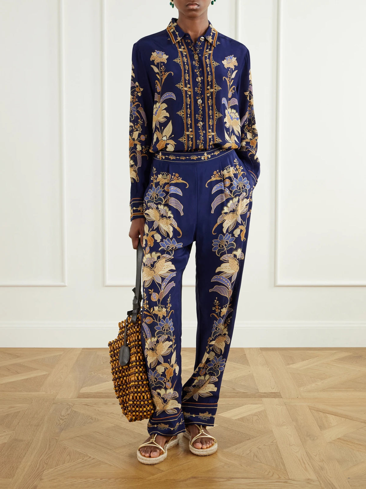 Image of Outfit Sets. Product name - Lara Floral-print Crepe De Chine Wide-leg Pants in Blue colour by brand - Farm Rio