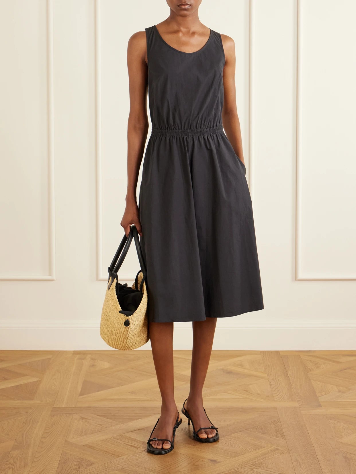 Image of Dresses. Product name - Organic Cotton-poplin Midi Dress in Black colour by brand - Matteau