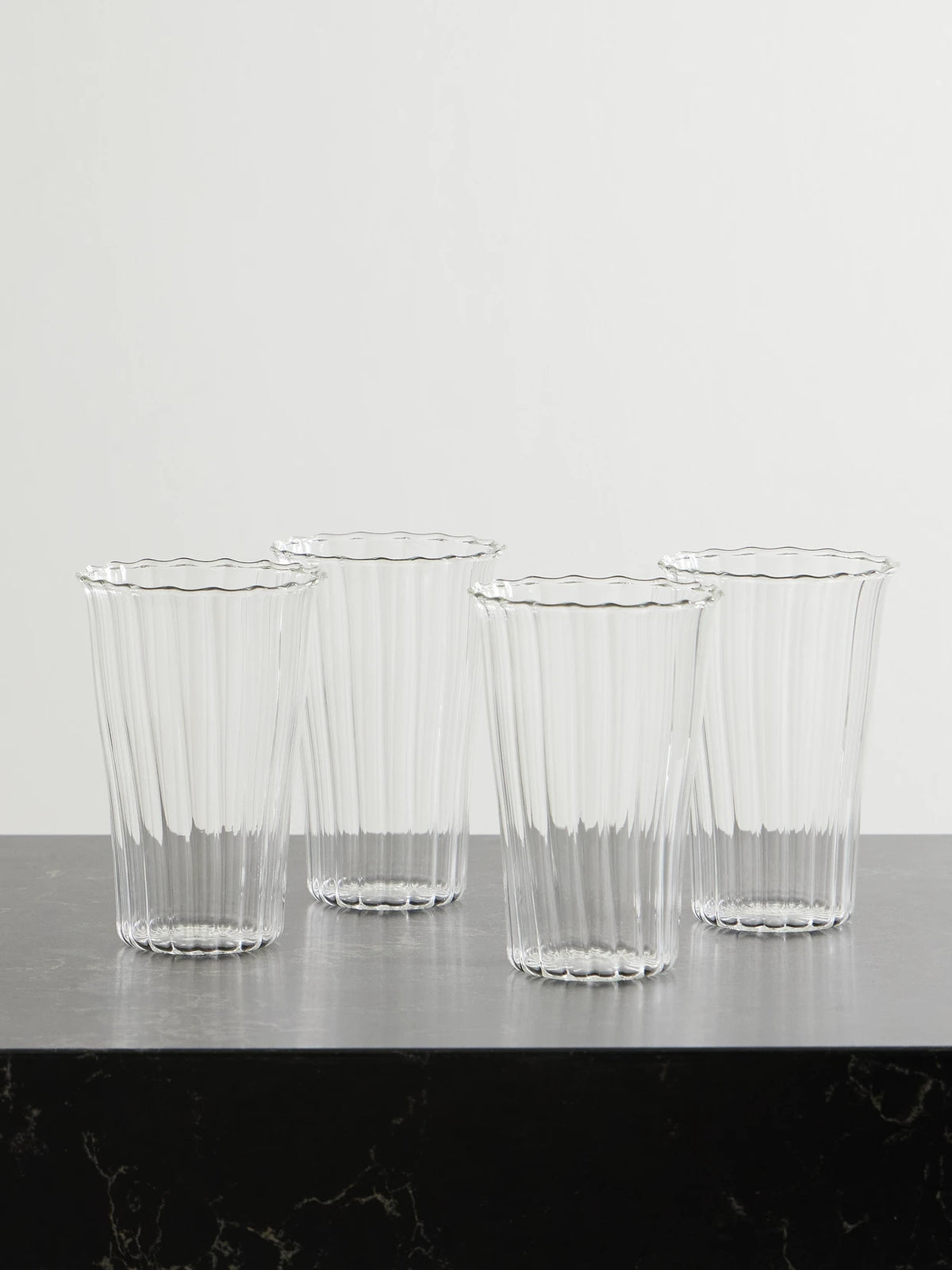 Le Verre Grand Set Of Eight Glass Tumblers