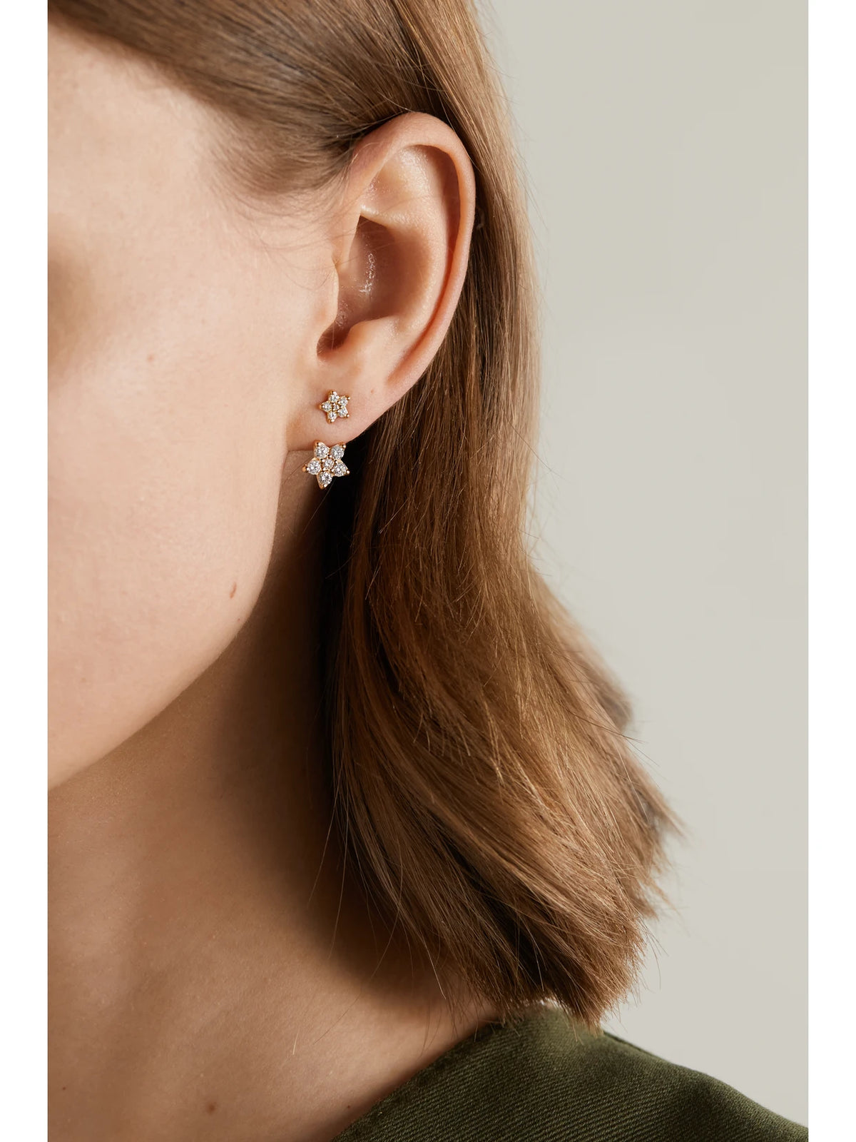 Image of Earrings. Product name - Shooting Star 18-karat Gold Diamond Single Earring in Multi colour by brand - OLE LYNGGAARD COPENHAGEN