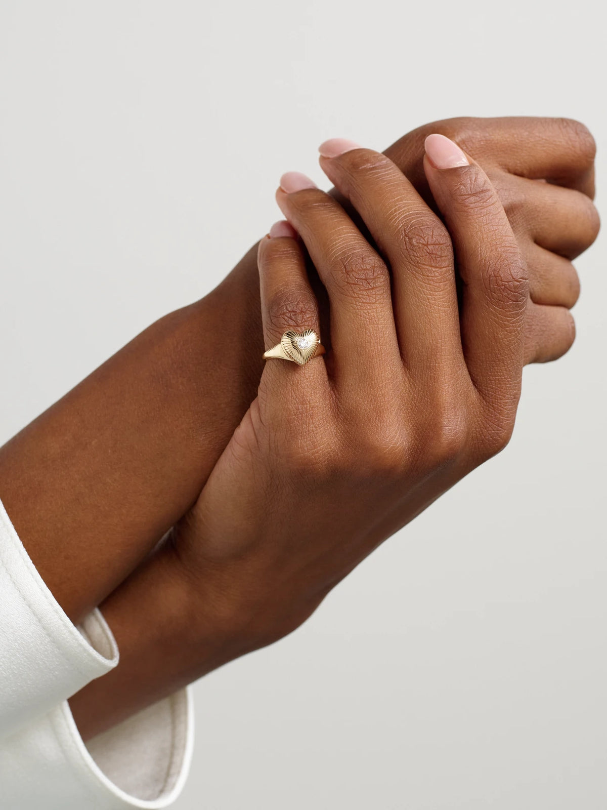 Image of Rings. Product name - Memoria Heart 9-karat Gold Diamond Ring in Multi colour by brand - Persée