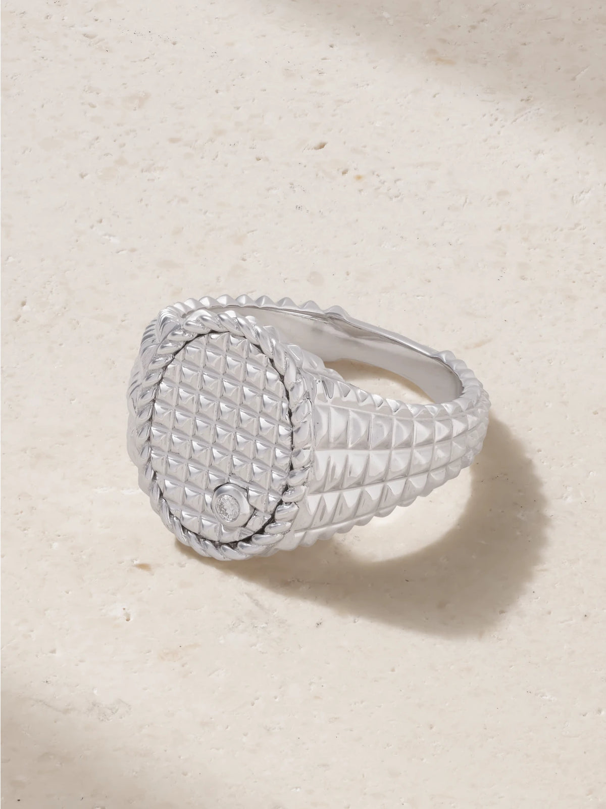 9-karat White Gold Diamond Signet Ring