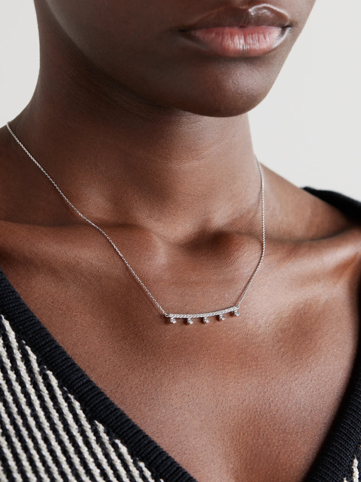 Image of Necklaces. Product name - Dewdrop 18-karat White Gold Diamond Necklace in Multi colour by brand - De Beers London