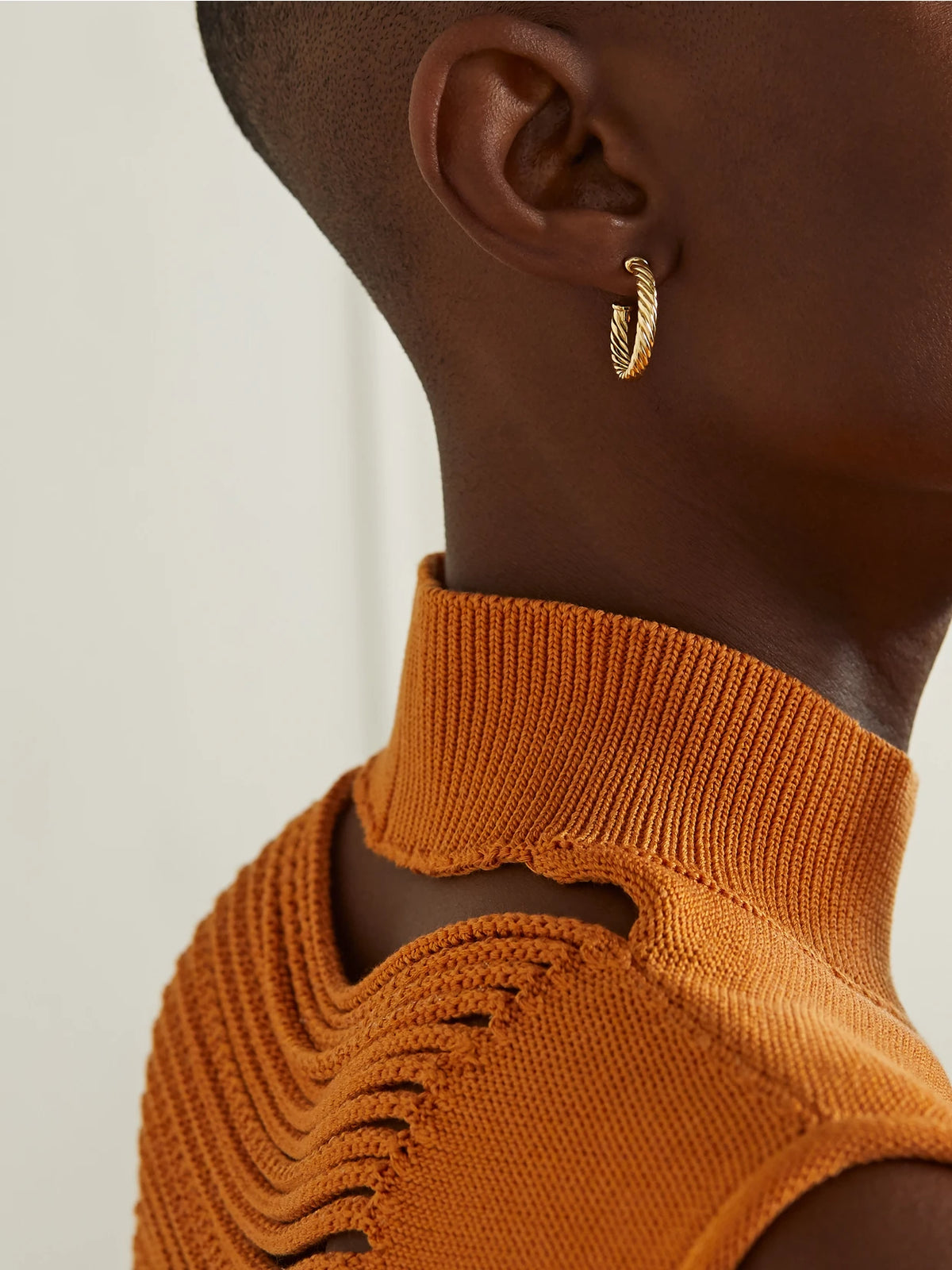 Image of Earrings. Product name - Cable Spira 18-karat Gold Hoop Earrings in Multi colour by brand - David Yurman