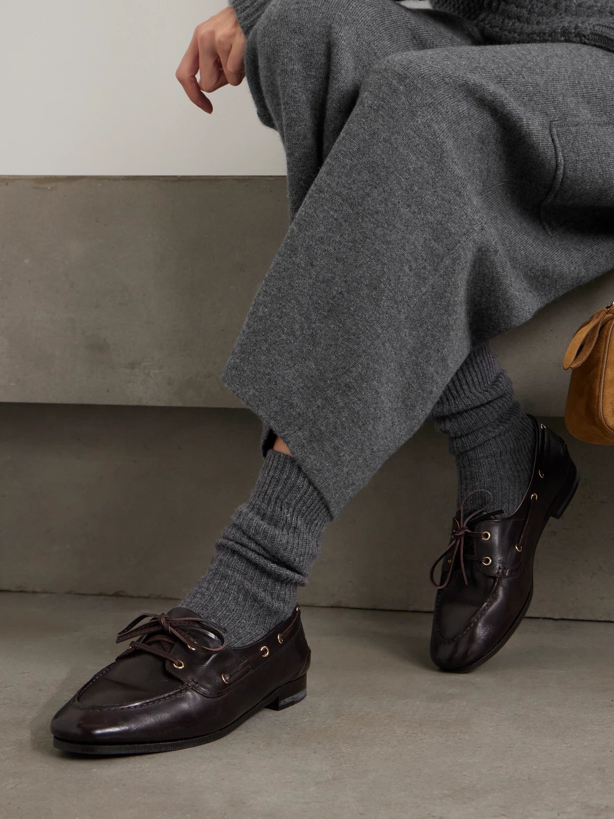Zera Ribbed Cashmere Socks