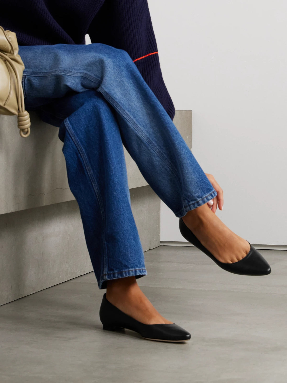 Bb 10 Leather Point-toe Flats