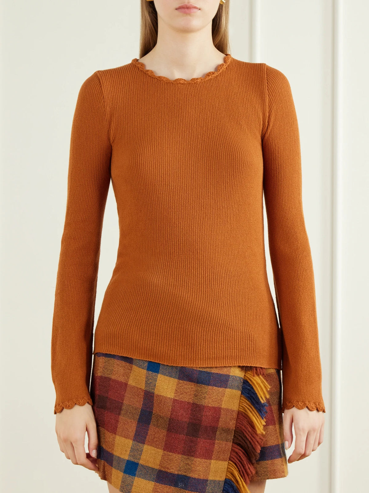 ESCVDO Bernabe Scalloped Ribbed Cotton Sweater