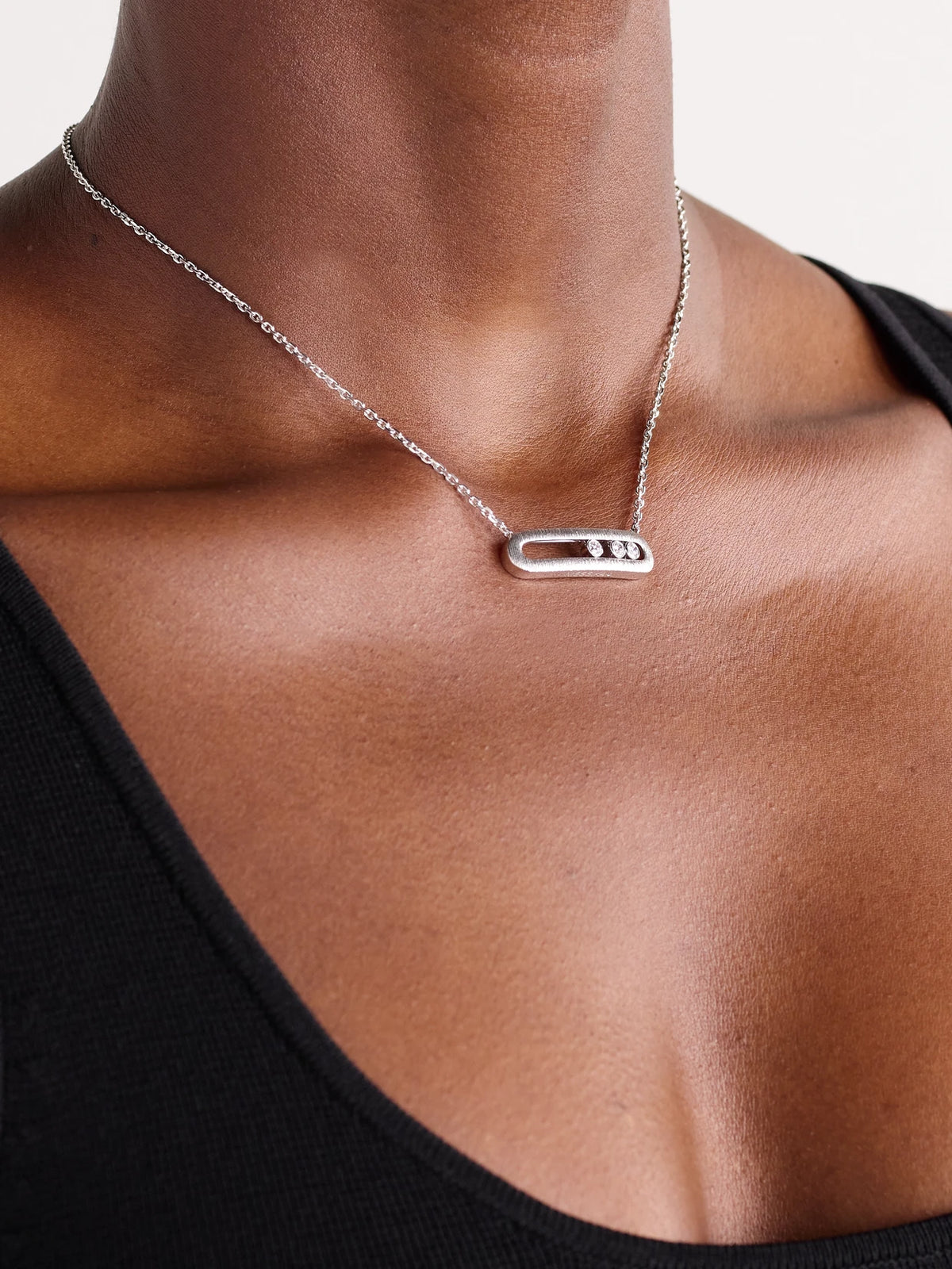 Image of Necklaces. Product name - Move Classique Ciselé 18-karat White Gold Diamond Necklace in Multi colour by brand - Messika