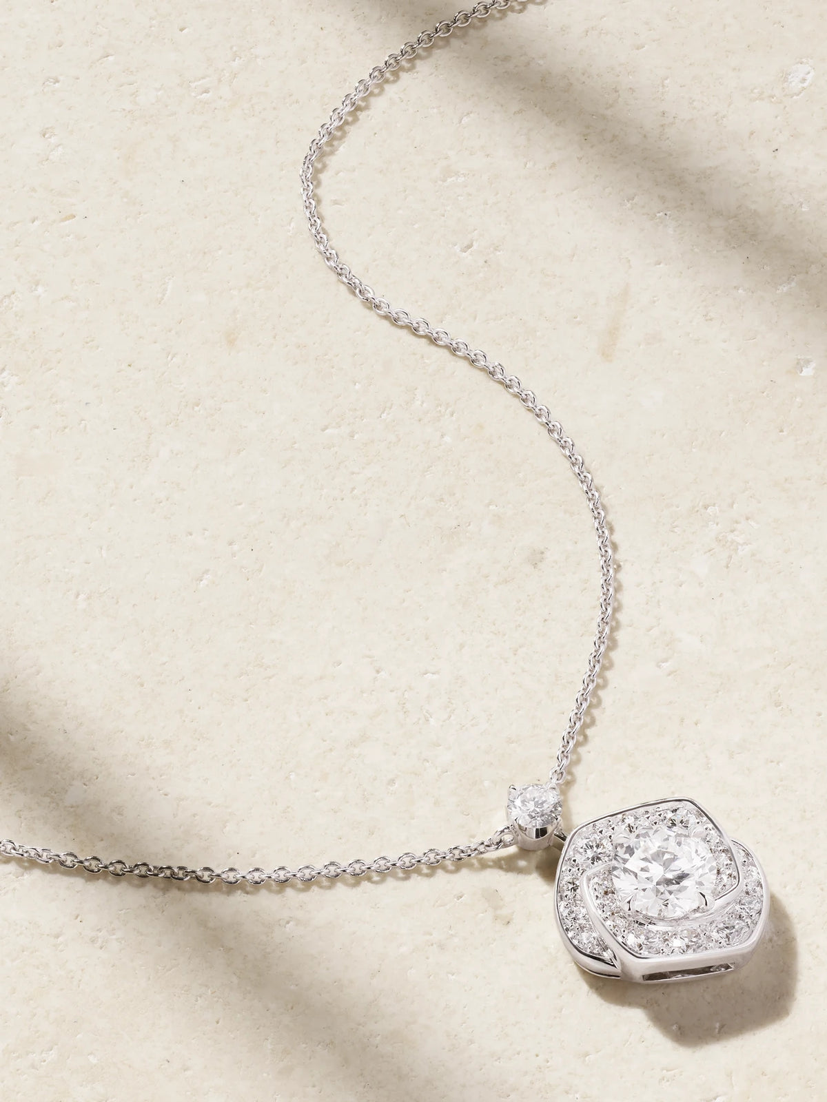 Frozen Kiss 18-karat White Gold Diamond Necklace