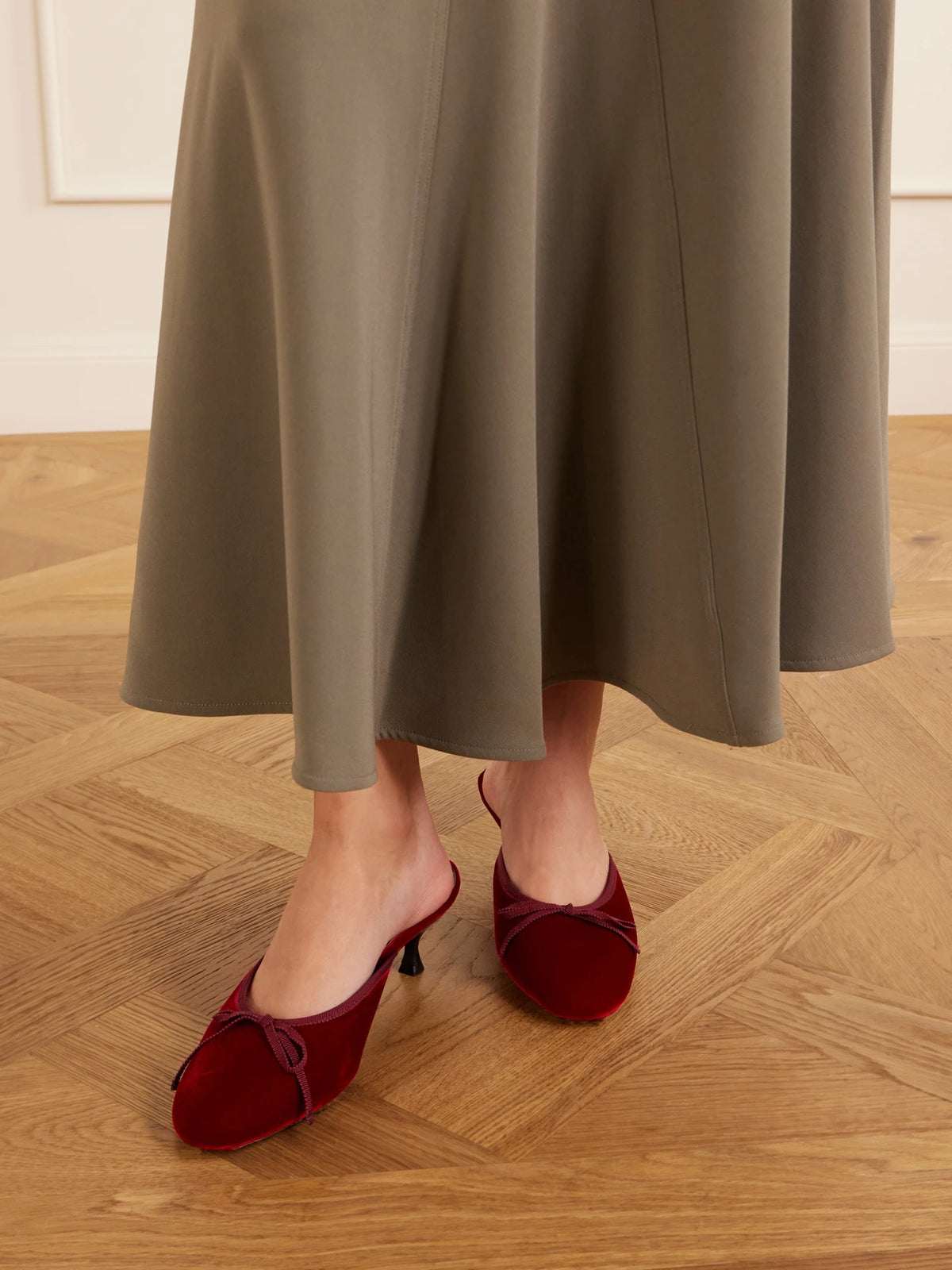 24/7 50 Bow-detailed Velvet Pumps