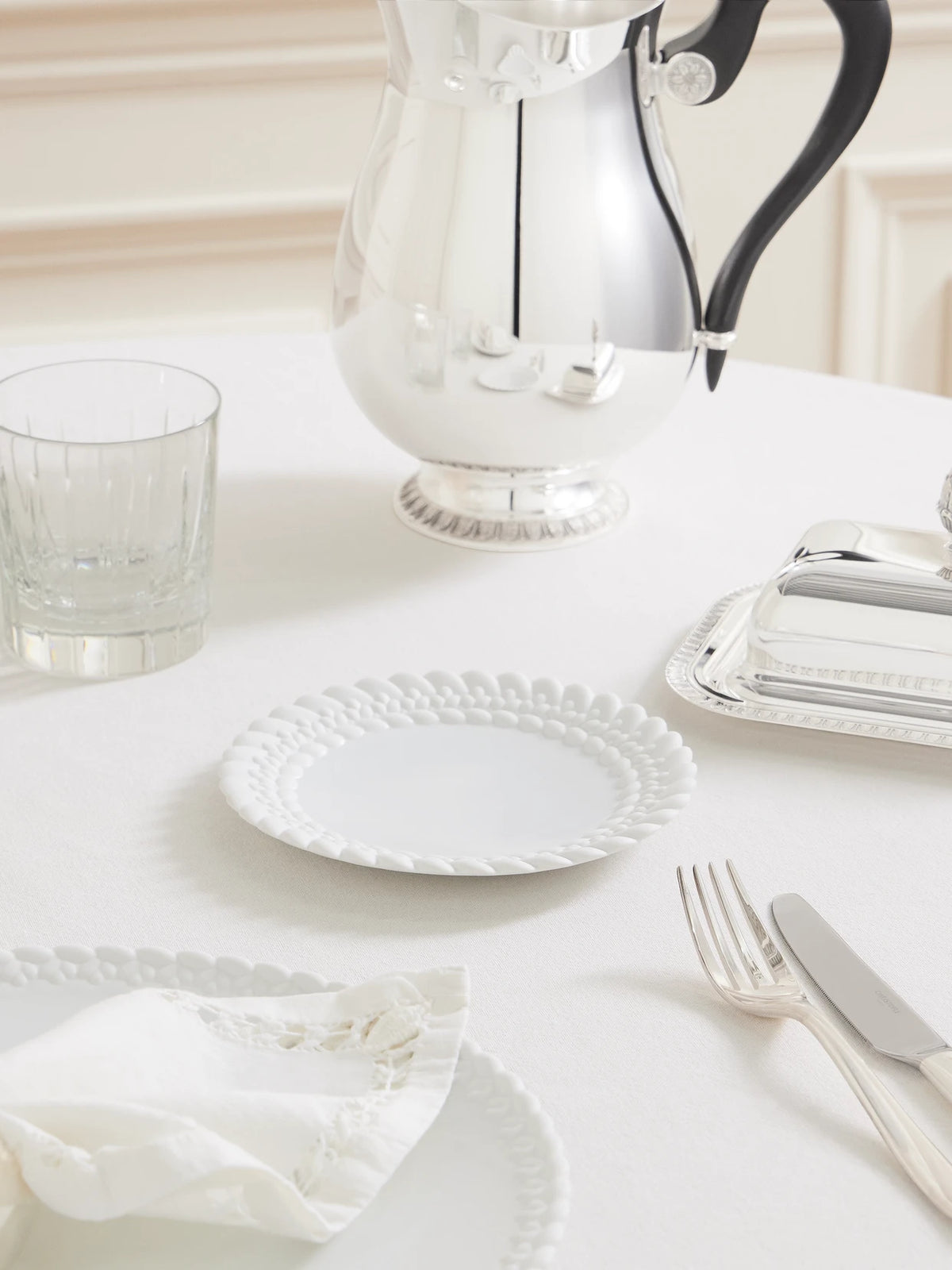 Image of Tableware. Product name - Babylone Porcelain Bread Plate in White colour by brand - Christofle